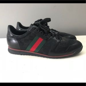 Men’s Monogram Gucci sneaker sz10